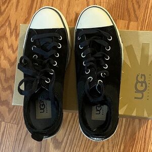 UGG Women's Black and Cream Sneakers
